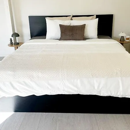Center 2 Rooms, With Free Wi-fi شقة